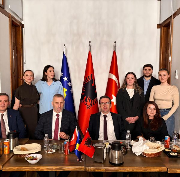 KOSOVA KURTULUŞ ORDUSU EFSANE KOMUTANI SN.ADEM JASHARI ANMA PROGRAMINA KATILIM SAĞLADIK.