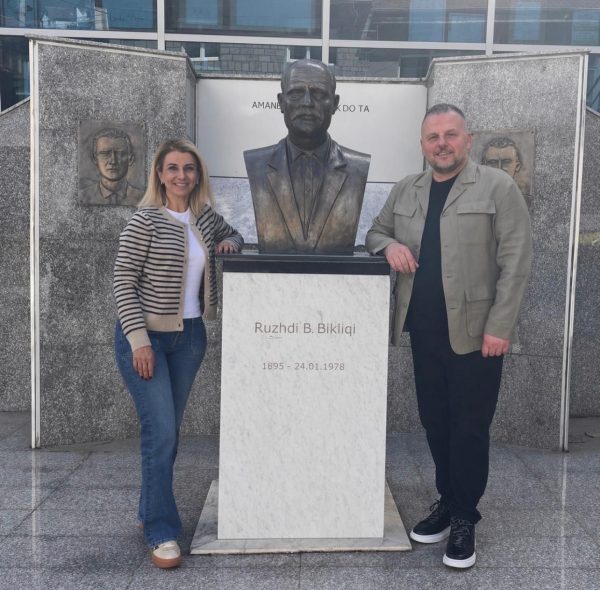 YANOVA’DA RUJDİ BİKLİÇ ANITINA VEFA ZİYARETİ