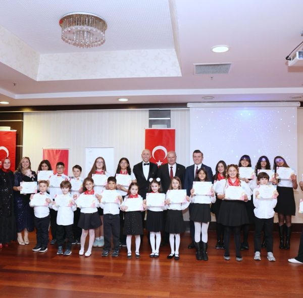 CUMHURİYET BAYRAMI’NIN 103. YILINI KUTLADIK, BALKAN VAKFI ÇOCUK MECLİSİMİZİN KURULUŞUNU İLAN ETTİK..